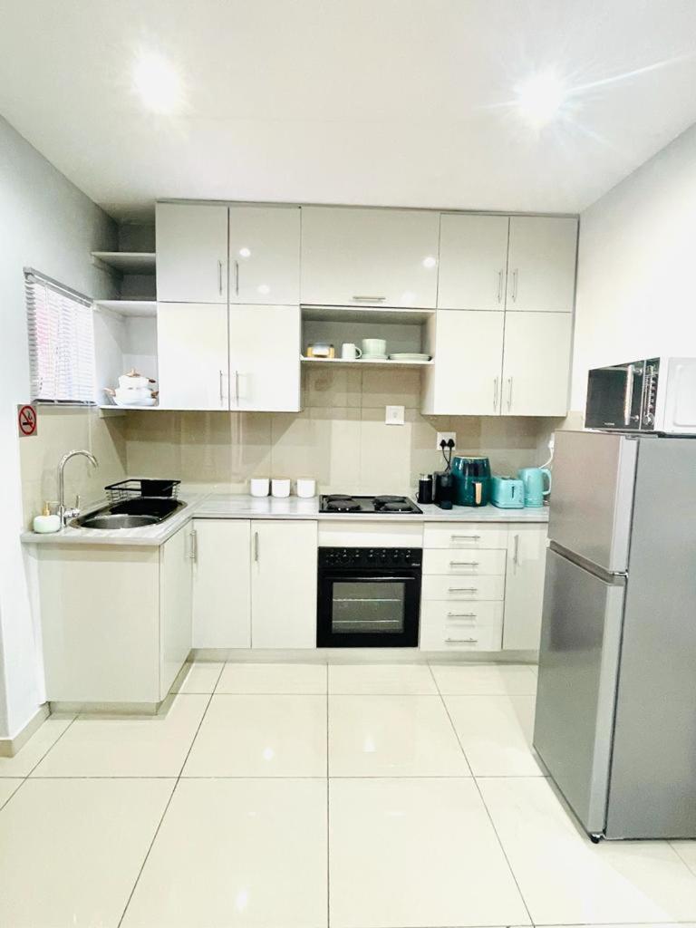 Trendy, Comfortable 1 Bedroom Apartments In Mthatha Dış mekan fotoğraf