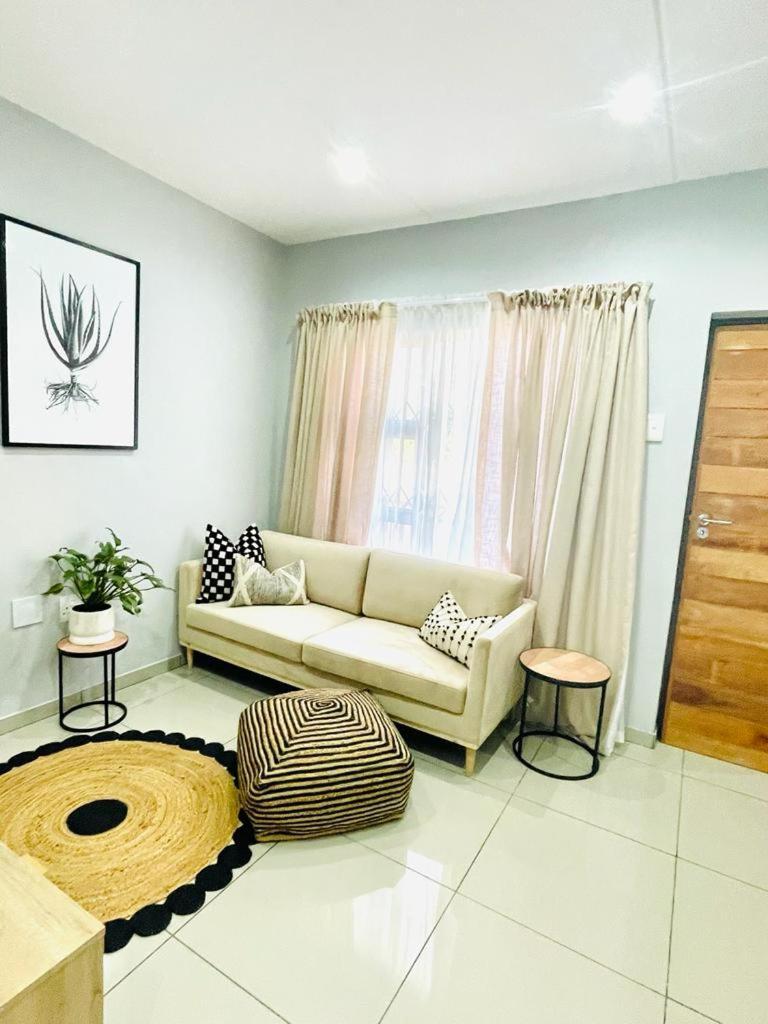 Trendy, Comfortable 1 Bedroom Apartments In Mthatha Dış mekan fotoğraf